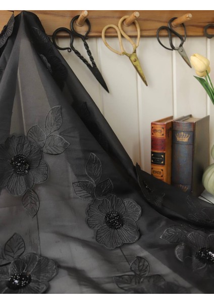 Üç Boyutlu Kopma Çiçekli Dantel Siyah Renkte modelleri