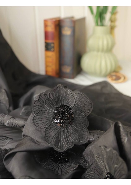 Üç Boyutlu Kopma Çiçekli Dantel Siyah Renkte indirimleri