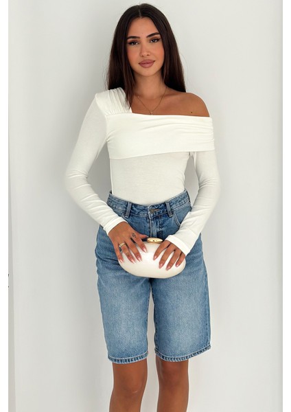 Kadın Madonna Yaka Bluz – Yumuşak Dokulu & Vücuda Oturan Kesim fırsatları