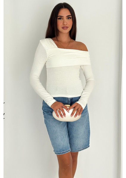 Kadın Madonna Yaka Bluz – Yumuşak Dokulu & Vücuda Oturan Kesim indirimleri