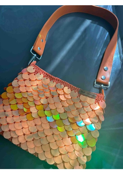 Bayan Pullu Turuncu Çanta fiyatları