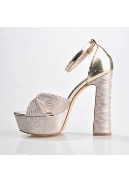 4243 Platform Topuklu Ayakkabı fırsatları