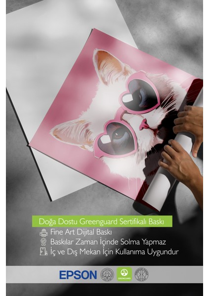 Çerçevesiz Poster, Kalpli Gözlü Kedi, Genç Odası Dekoru Poster No: 112488