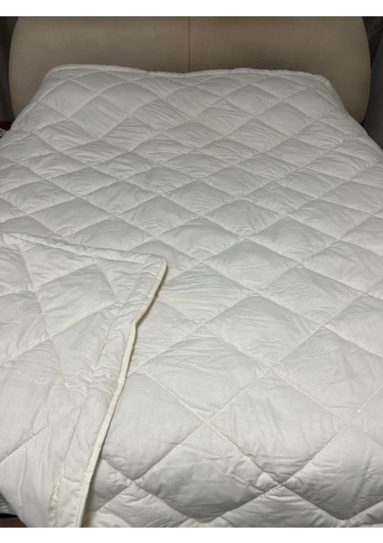 Çift Kişilik %100 Doğal Yün Yorgan (Merinos Kuzu Yün Yorgan )