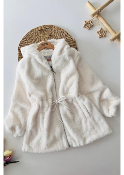 Belden Bağcık Detaylı Kapüşonlu Peluş Kız çocuk mont - Krem