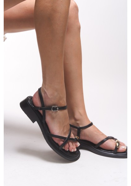 Elisliania Parmak Arası Kadın Sandalet 001201 indirimleri
