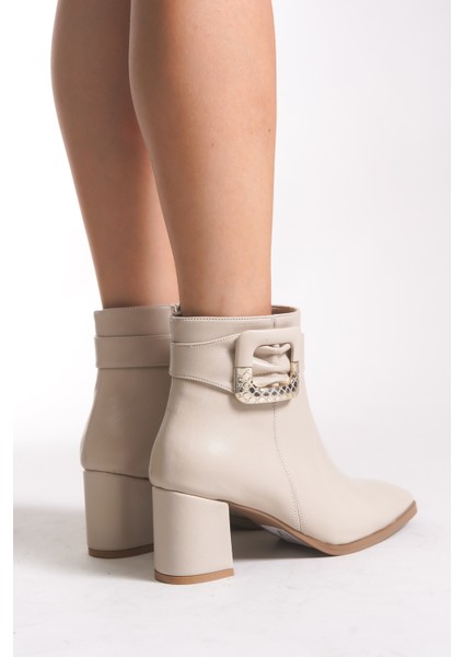 Kadın Toka Detaylı Topuklu Bot 00121050 fırsatları