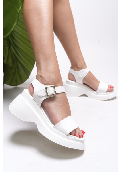 Evelsyra Kadın Sandalet 00129011 fırsatları