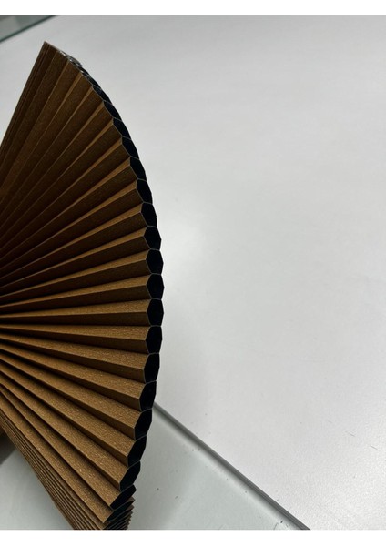 Honeycomb (Bal Peteği) %100 Karartma ve Isı Yalıtımlı Plise Perde Blackout Kahverengi