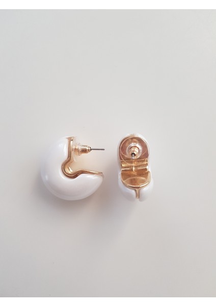 Altın Şeritli Beyaz Taşlı Küpe fırsatları