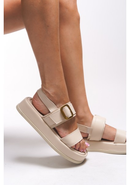 Yiendrae Kadın Tokalı Sandalet 0012785 indirimleri