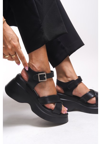 Elysthara Kadın Sandalet 00129021 indirimleri