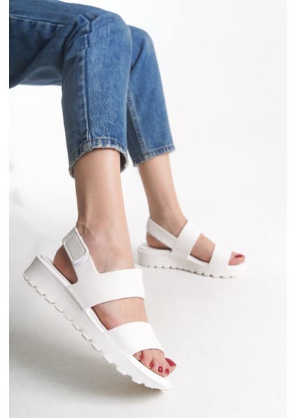 Avkiasha Kadın Sandalet 001230 fırsatları