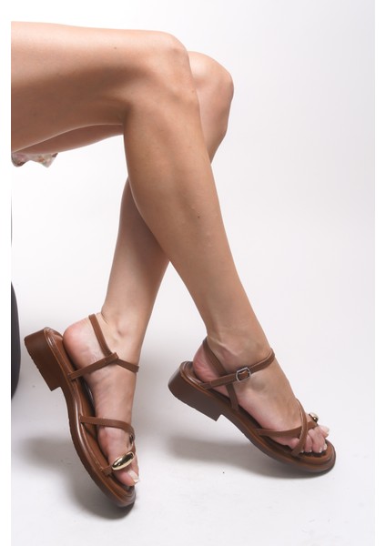 Elisliania Parmak Arası Kadın Sandalet 001201 modelleri