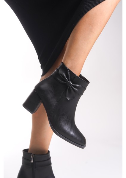 Kadın Fiyonk Detaylı Topuklu Bot 00121092 fiyatları