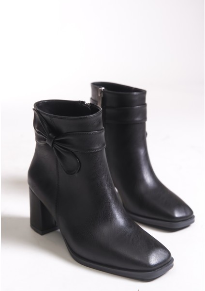 Kadın Fiyonk Detaylı Topuklu Bot 00121092 indirimleri