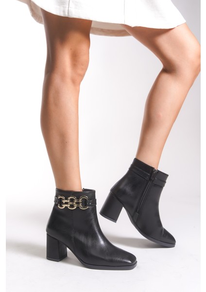 Kadın Zincir Detaylı Topuklu Bot 00121060 fırsatları