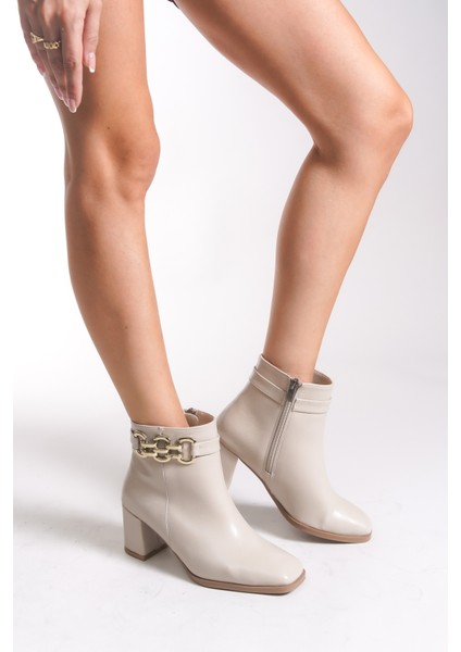 Kadın Zincir Detaylı Topuklu Bot 00121060 fırsatları