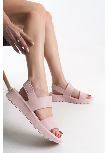 Avkiasha Kadın Sandalet 001230 fırsatları