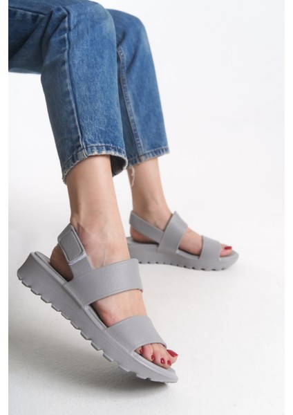 Avkiasha Kadın Sandalet 001230 fırsatları