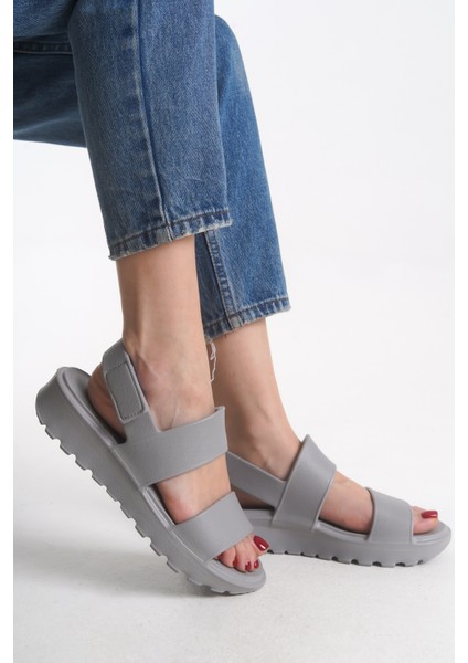 Avkiasha Kadın Sandalet 001230 indirimleri