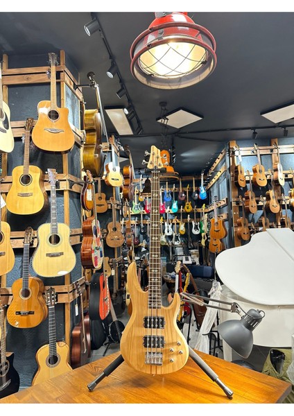 B04-N 4 Telli Bass Gitar fırsatları