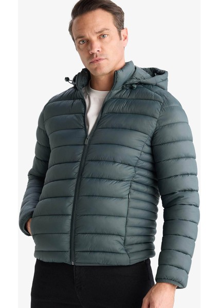 Su İtici Slim Fit Dar Kesim İç Cep Detaylı Kapüşonlu Fermuarlı Cepli Şişme Mont N4661AZ25AU