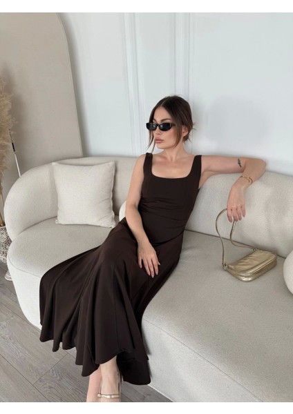 Sırt Dekolteli Kolsuz Uzun Elbise - Kahverengi