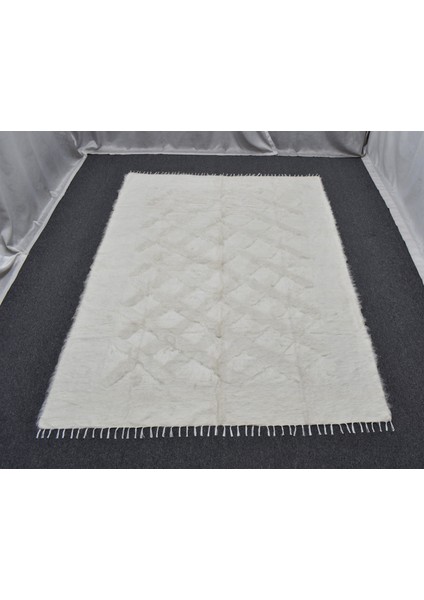 Yeni El Dokuma Tek Renk Beyaz Dikişsiz Çift Kişilik Tiftik Yün Siirt Kilimi 6375 fırsatları