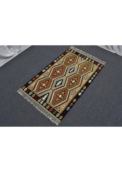 Yeni El Dokuma Şaheser Kula Izmir Yün Kilim 6377 indirimleri