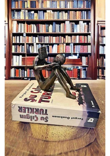 Fantastik Heykeller Serisi Kendini Okuyan Insan