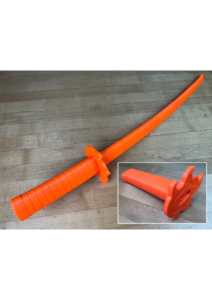 Yeni Rengoku&amp;#39;nun Yerinde Baskı Çöken Katanası (Sadece Plastik Aparattır!!!)