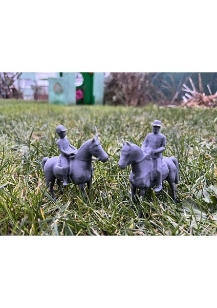 Yeni At Binicileri (Sadece Plastik Aparattır!!!)