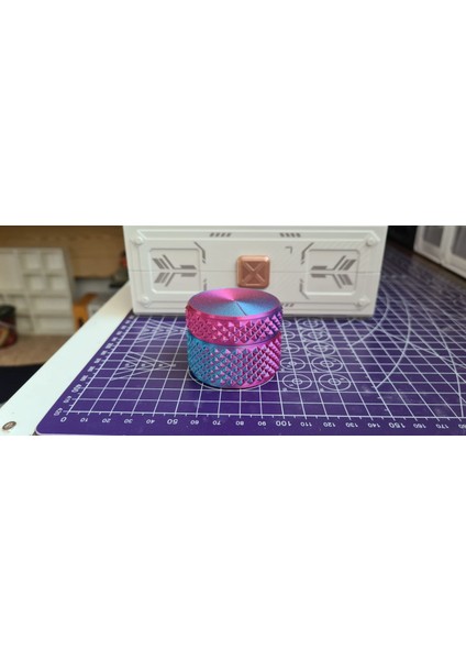 Yeni Evrensel Engebeli Tutulma Deseni Silindirik Konteyner (Sadece Plastik Aparattır!!!) fırsatları