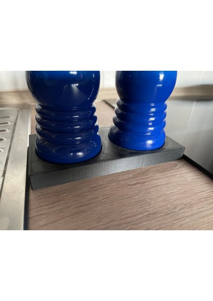 Yeni Le Creuset Tuz Biber Değirmeni Tutucu (Sadece Plastik Aparattır!!!)