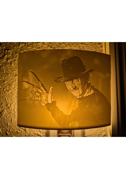 Yeni Kabus On Elm Street - Freddy Krueger Litho Night Light (Sadece Plastik Aparattır!!!)