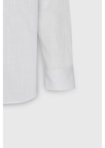 Erkek Beyaz Slim Fit Dar Kesim Düğmeli Yaka Keten Görünümlü %100 Pamuk Flamlı Gömlek