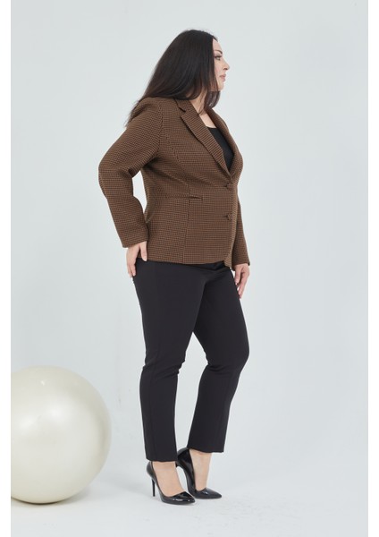 Kadın Pötikareli Düğmeli Klasik Ceket