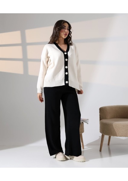 Düğme Detaylı Modern Ikili Ton Takım