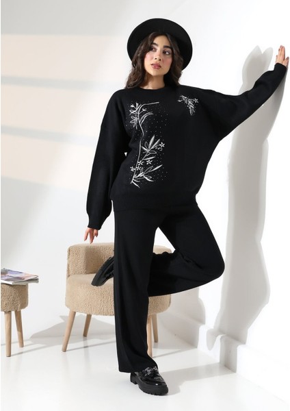 Doğanın Zarafeti Taş Işlemeli Triko Takım