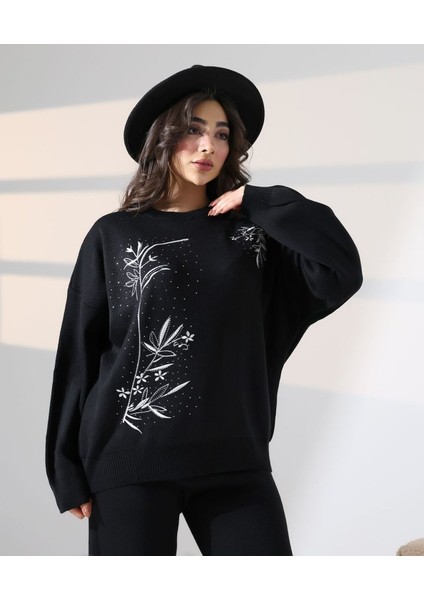 Doğanın Zarafeti Taş Işlemeli Triko Takım fırsatları