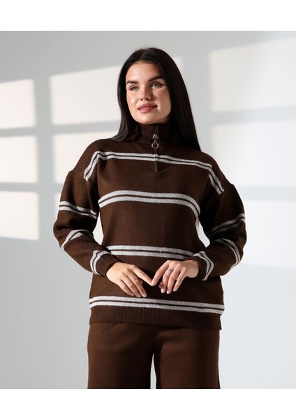 Yaka Fermuarlı Şeritli Basic Triko Takım fiyatları