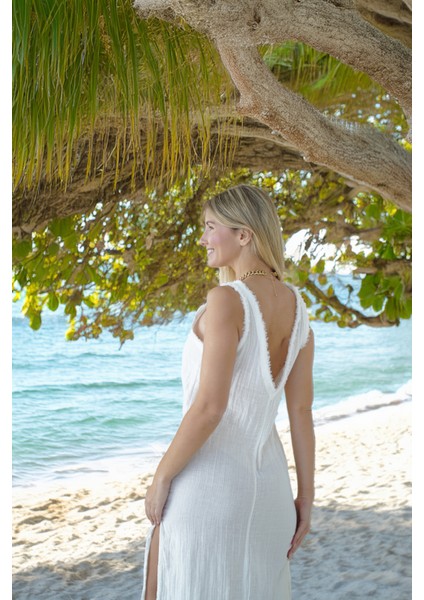 Kadın Yazlık Kolsuz Elbise – V Yaka, Müslin Kumaş, Yan Yırtmaçlı, Astarlı fiyatları