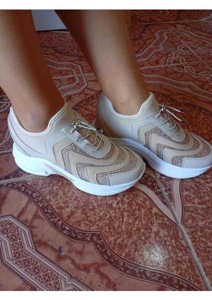 Kadın Yüksek Taban Rahat Şık Günlük Spor Ayakkabı Bej Renk fiyatları