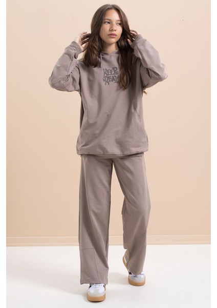 Kahve Yazı Baskılı Kapüşonlu Geniş Paça Kız Çocuk Eşofman Takımı 21430 fiyatları
