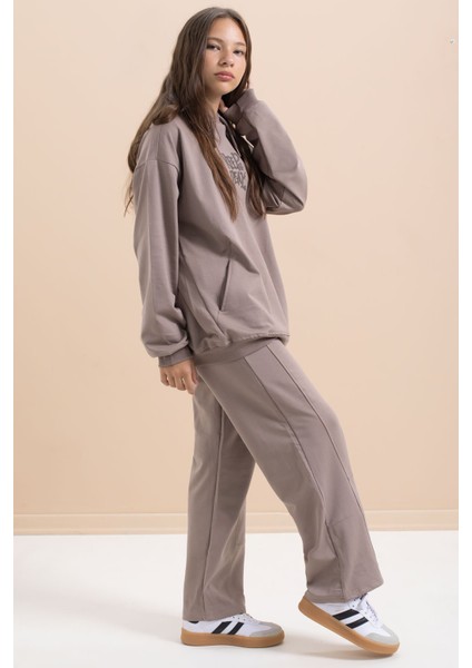 Kahve Yazı Baskılı Kapüşonlu Geniş Paça Kız Çocuk Eşofman Takımı 21430 fırsatları