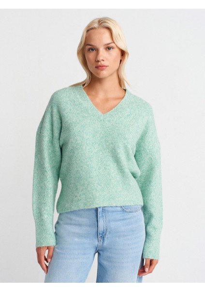10645 V Yaka Yumuşak Dokulu Triko Kazak-Mint