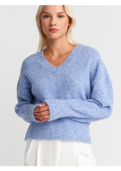 10645 V Yaka Yumuşak Dokulu Triko Kazak-Indigo M. modelleri