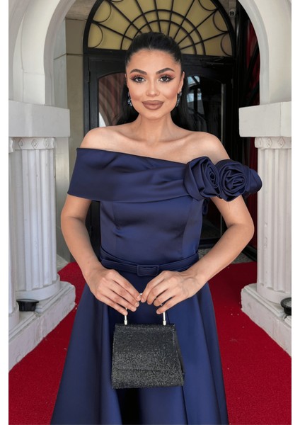 Saten Kumaş Gül Detaylı Midi Elbise - Lacivert fırsatları