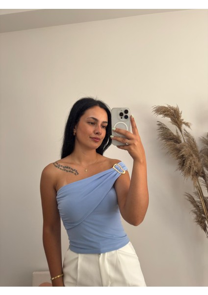 dusohome Metal Toka Detaylı Tek Omuz Şık Bluz fiyatları